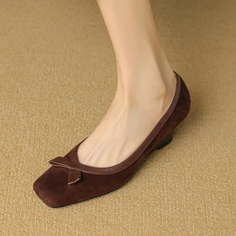 Женская обувь замшевая кожаная для женщин женские туфли-лодочки на массивном