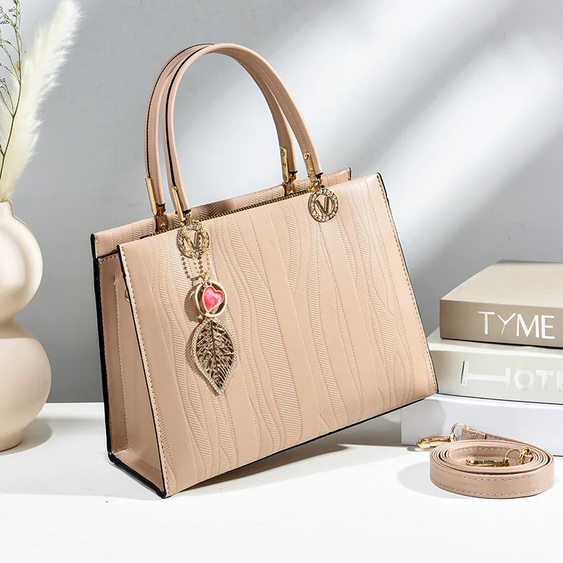 

Fashionable Luxury Women's Bag 2022 New Trend All-match Shoulder Bag Women's High-quality Large-capacity Women's Handbag