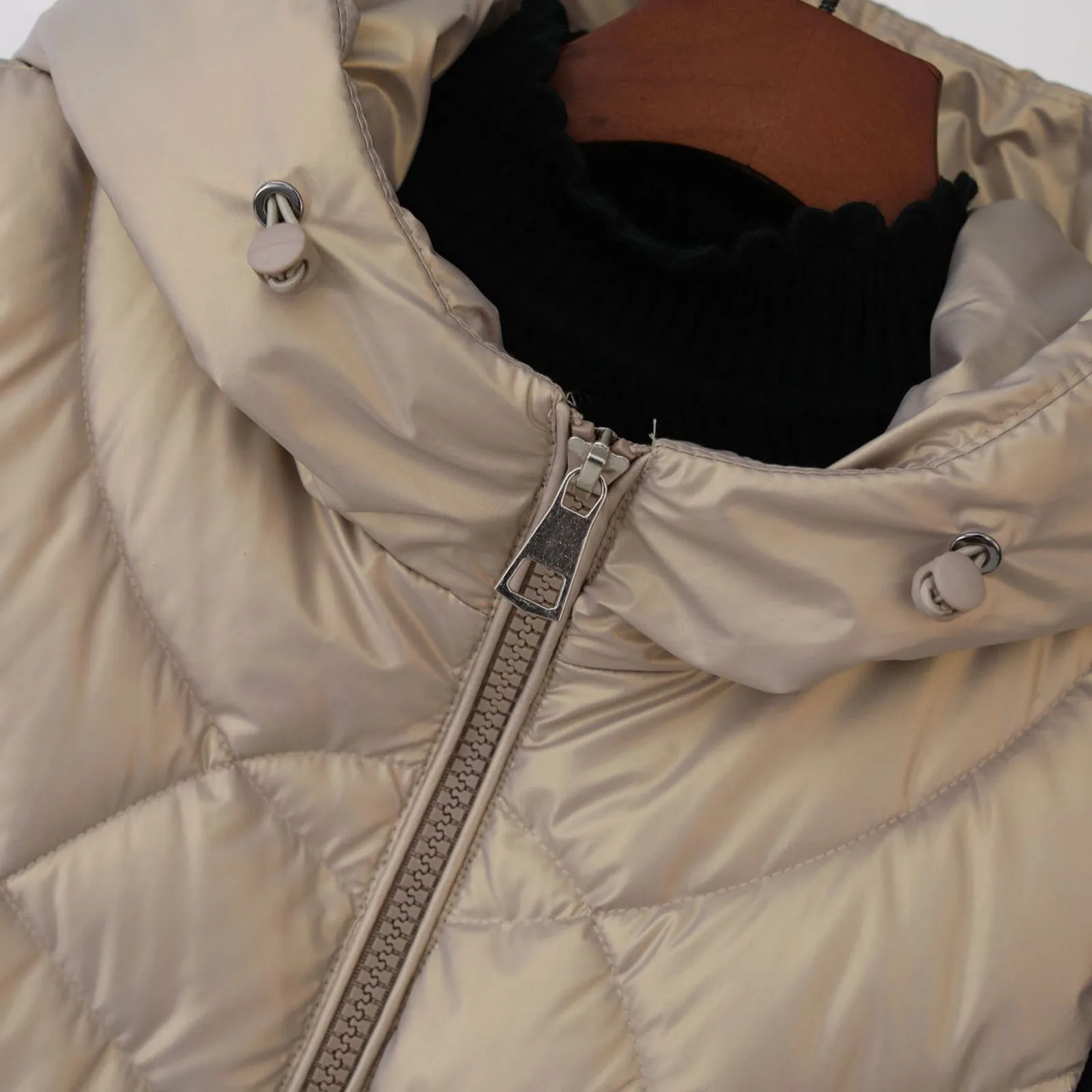 Womens Down Vest Winter Warm Coat 2022 Sleeveless Hooded Fashion Thickened Vest Jacket Women Casual Streetwear Outwear