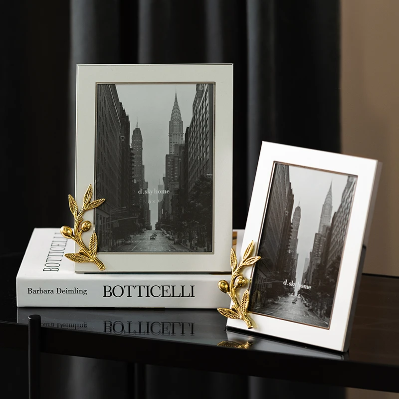 

Square Modern Photo Frame Metal Stand Living Room Holder Picture Frames Display Free Shipping Quadro Pequeno Home Decorations
