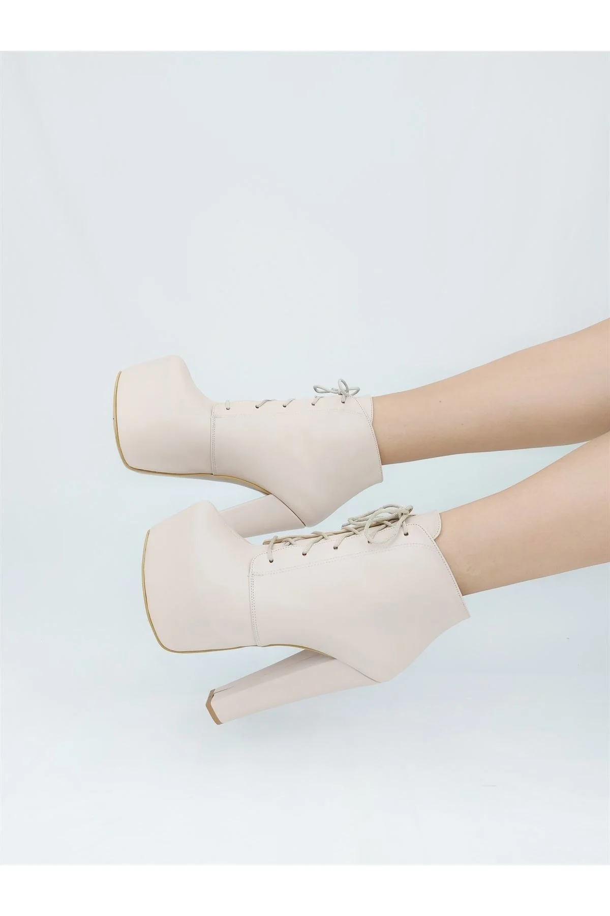 

Leander Complexion Skin Lace-Up High Heels Boots