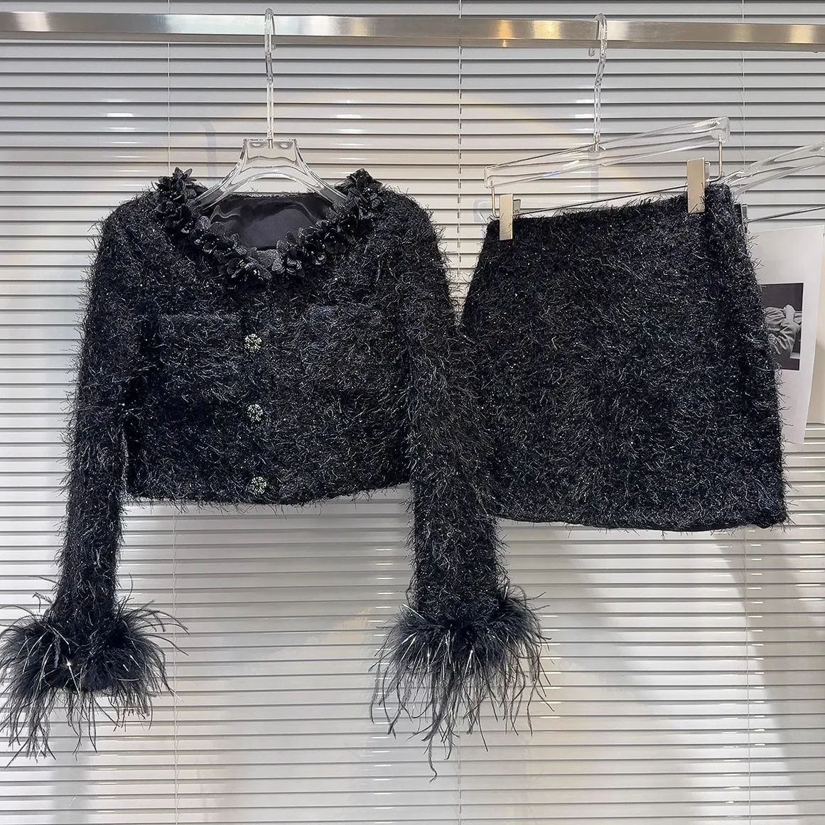 Та же модель что и Online Celebri 2024 осеннее новое изящное шерстяное короткое пальто с