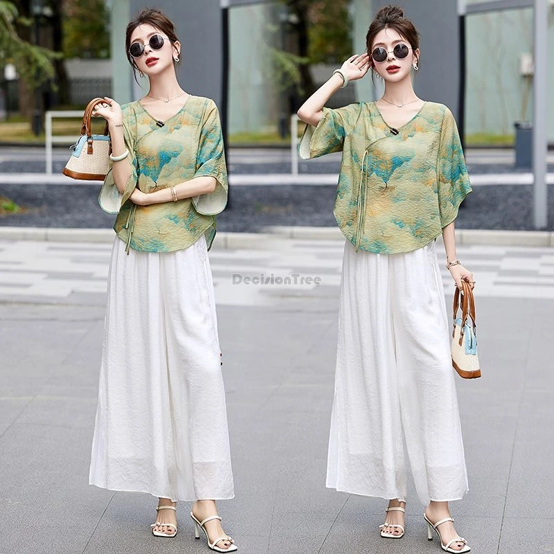 Женский костюм из двух предметов блузка с V-образным вырезом и рукавом до локтя