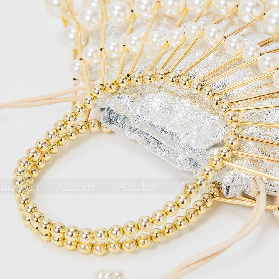 2022-Клатч женский с жемчугом в форме веера