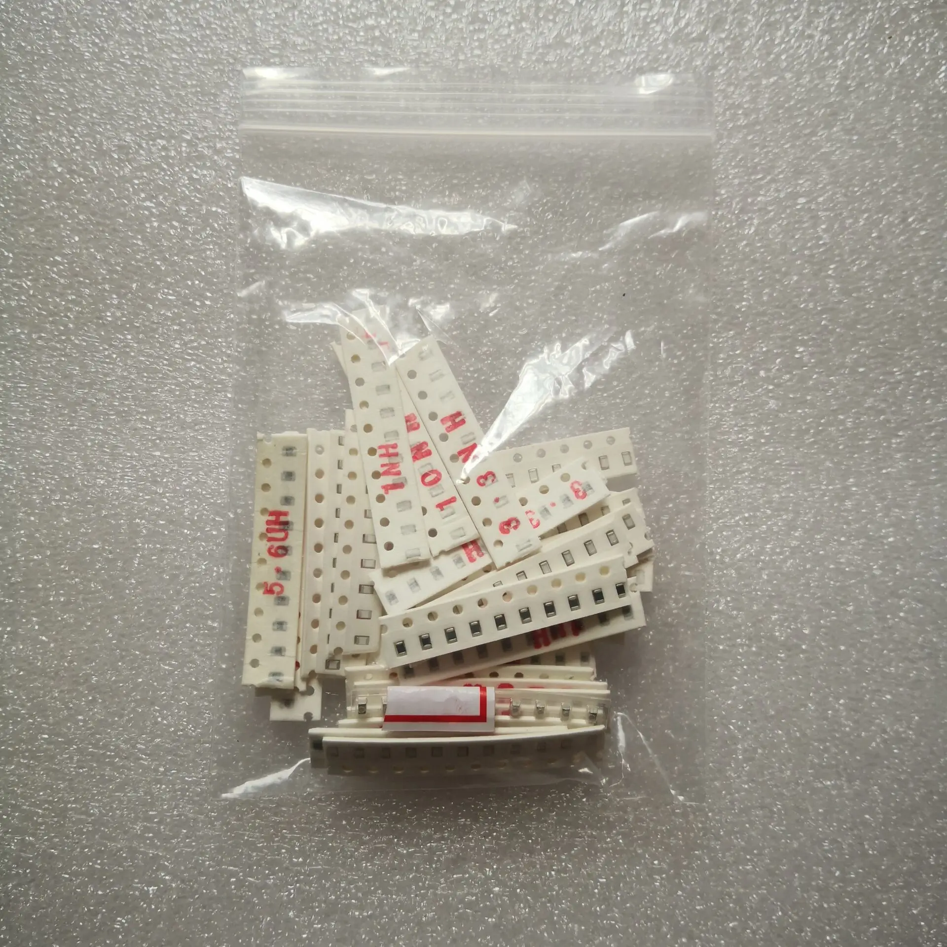 0805 SMD индуктор 30 значенийX10 шт. = 300 шт./лот 1NH-22UH Пакет электронных компонентов