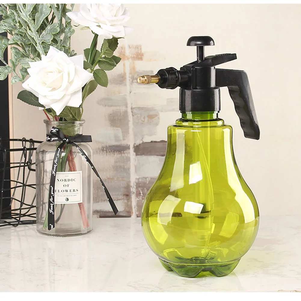

Water Squirt Bottle Pressure Sprayer Hand Pressure Hand Pump Bottle PET Plastic Refillable 1.5L Chemical Water