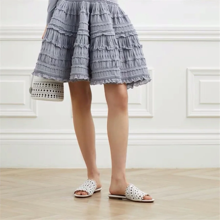 Шлепанцы женские пляжные дизайнерские сандалии на плоской подошве с вырезами