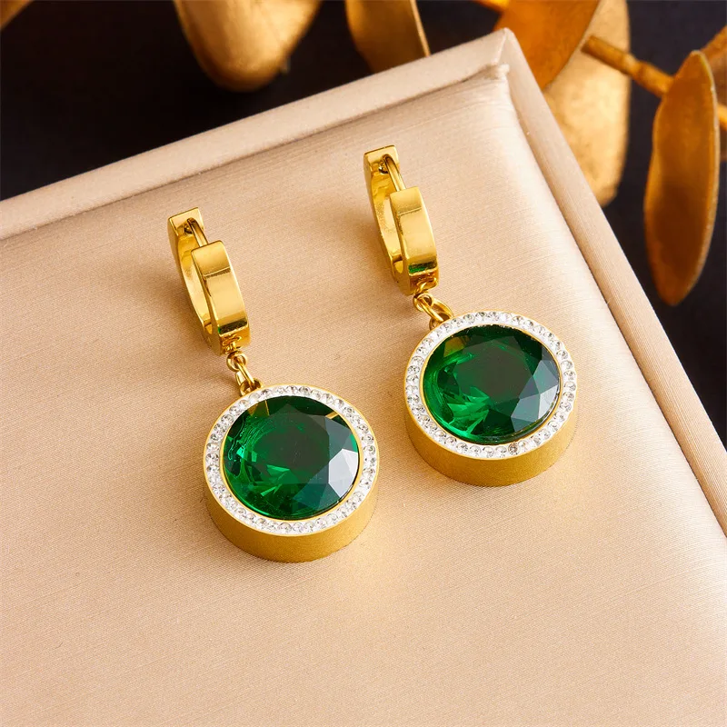 Ожерелье и серьги из нержавеющей стали с изумрудом