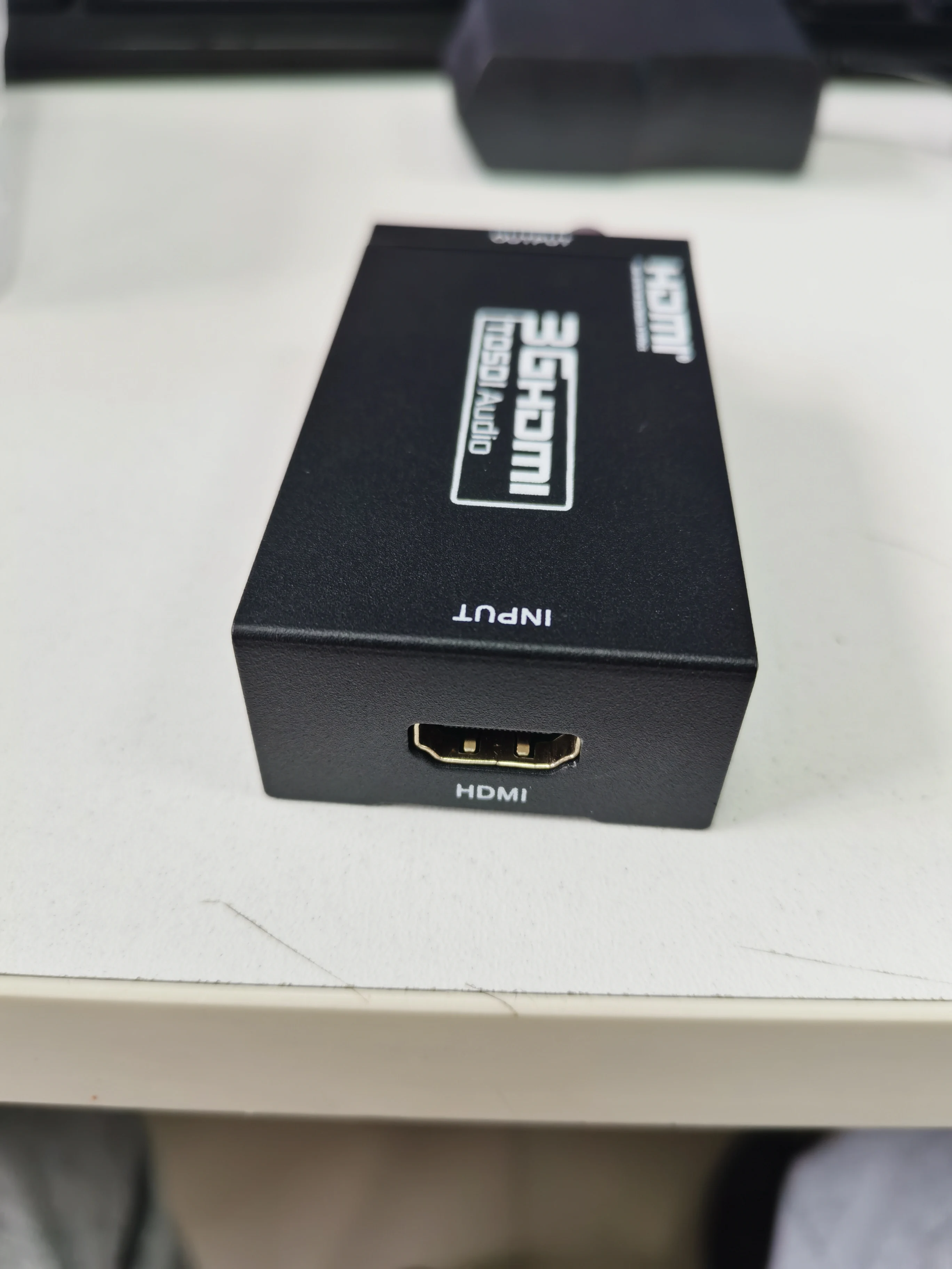 

Преобразователь HDMI в SDI 1080p 50 HDMI In SDI Out