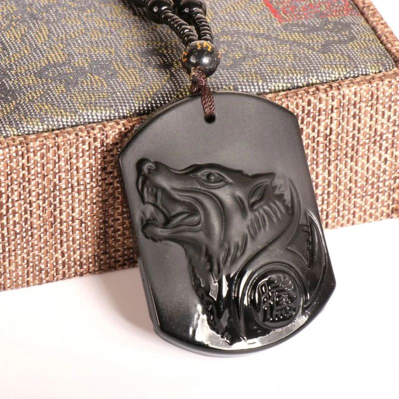 

Obsidian Wolf Pendant Necklaces For Men Women Classic Retro Ethnic Vintage Cool Animal Pendant Necklace Fashion Jewelry Gifts