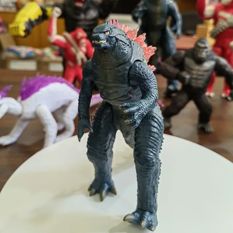 Фото 2025 Playmate Godzilla Wars King Kong 2, мини-коллекция, каменная мускулатура, ящерица, горилла, маленькая обезьяна, игрушка, Коллекционная модель, подарок №3
