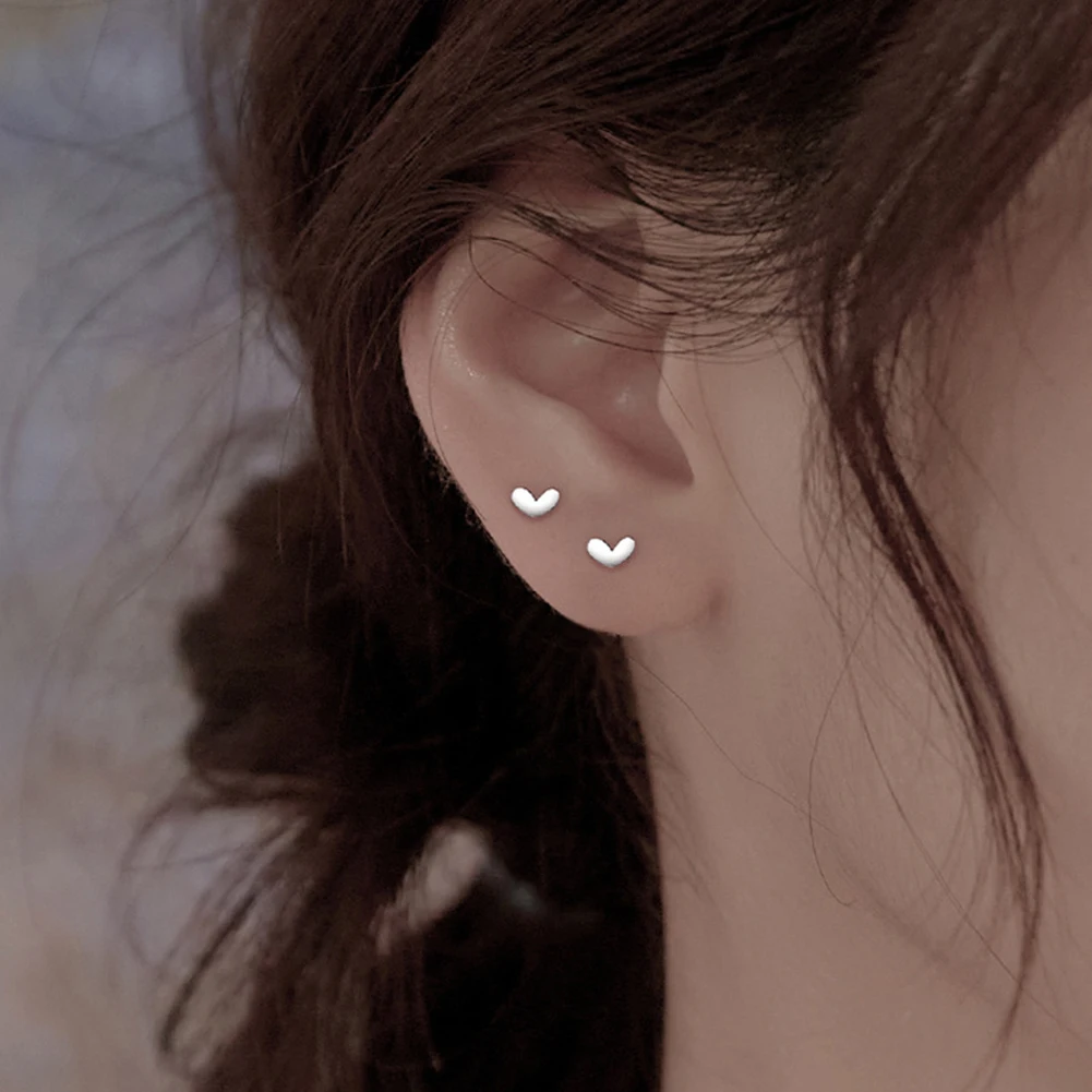 

Love Heart Super Small Earrings Simple Compact Cute Student Earrings For Women Minimalist Copper Hypoallergenic Stud Earrings