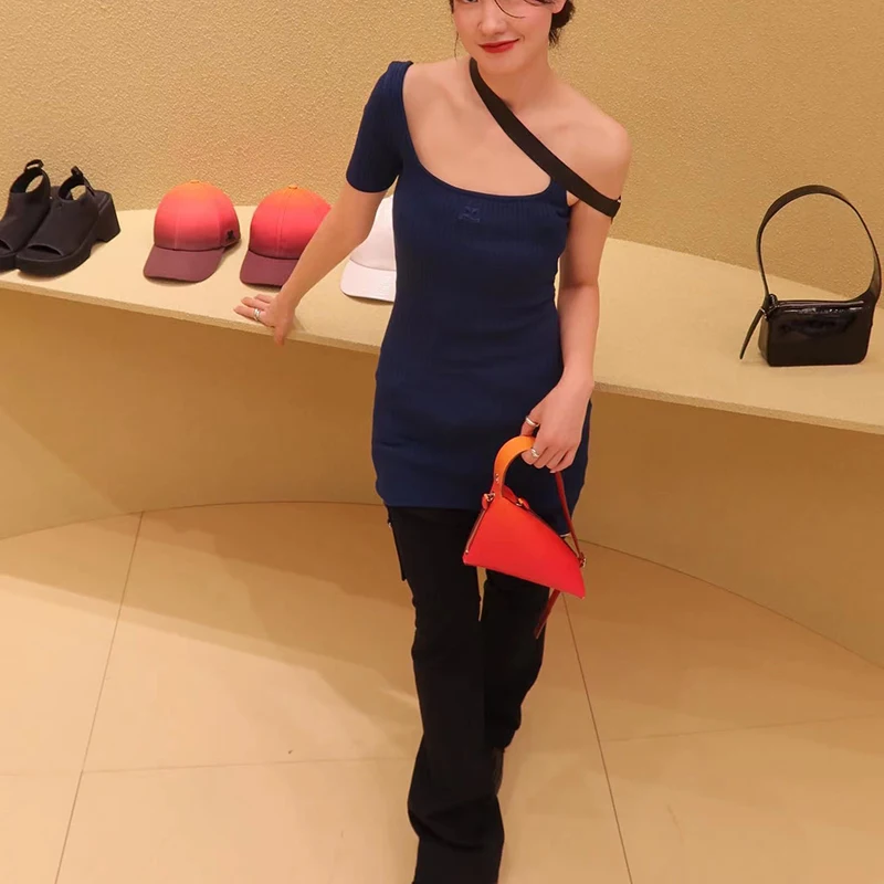 

Женское трикотажное платье с вышивкой, облегающее платье во французском стиле с косым плечом и подвесным поясом, y2k, 2023