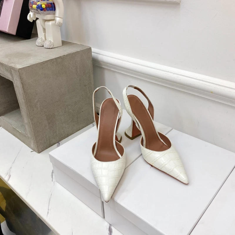 2023 Fashion Wineglass with Crocodile Leather Pointed High Heel Shallow Mouth European Beauty Sandals