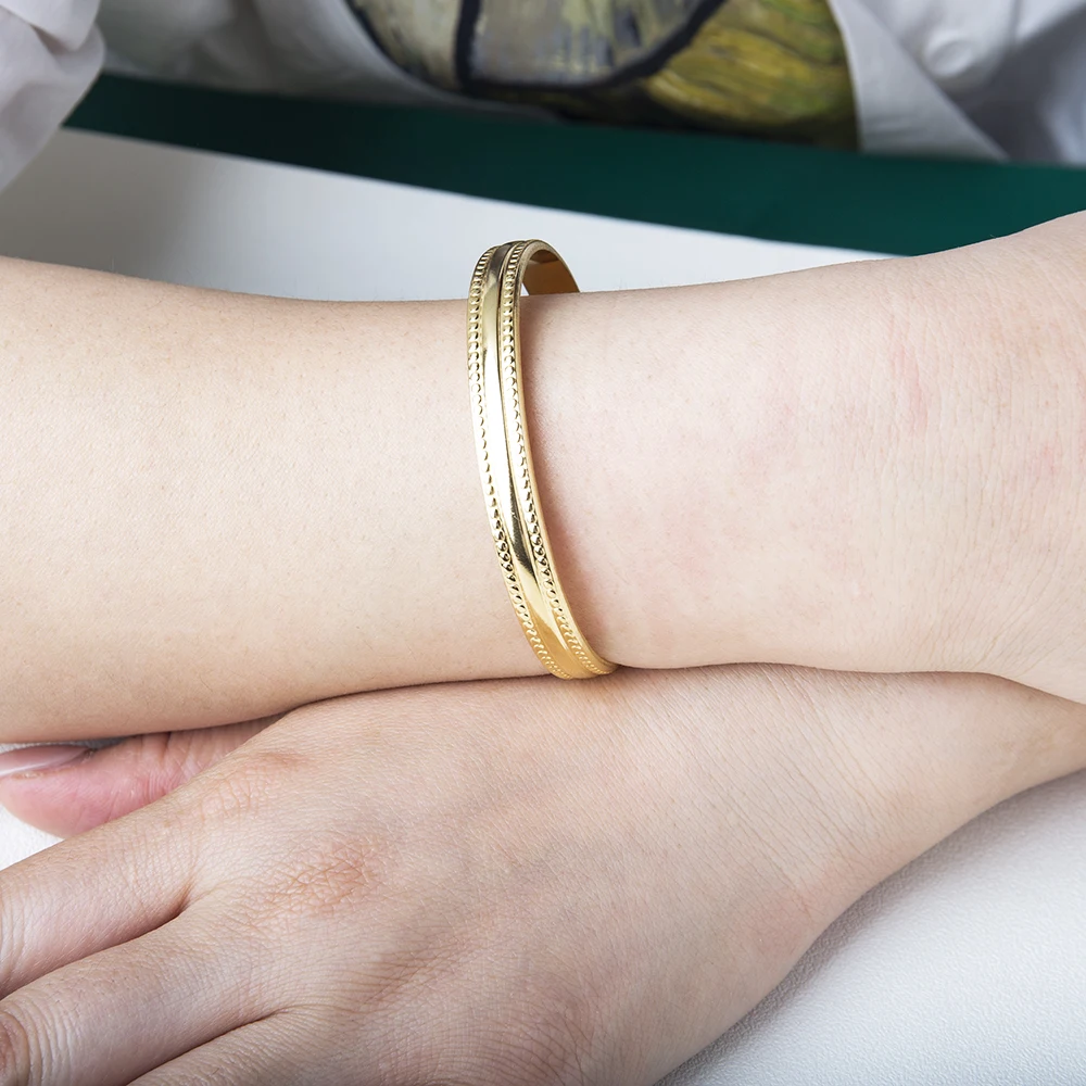 

Fashion Stainless Steel Cuff Bracelets for Women Men Vintage Pattern Gold Plated Adjustable Bangle Jewelry Anniversary Gifts