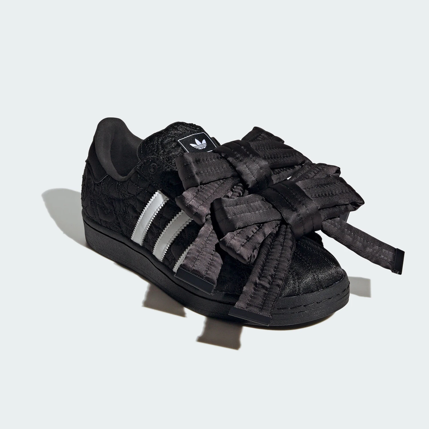 Фото Adidas Originals Женские повседневные низкие кроссовки с бантом JR7978 №2