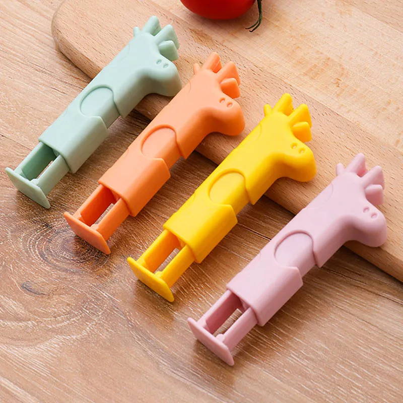 

1Pcs Deer pattern Portable Storage Food Snack Seal Sealing Bag Clips Sealer Clamp Plastic Kitchen Tool Accessories