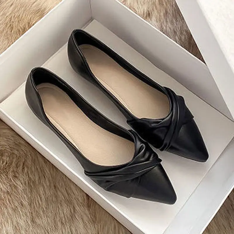 

2023 Spring New Women Flat Shoes Fashion Pleated Pointed Ladies Slip On Loafer Shoes Soft Leather Dress Zapatos Mujer 5314