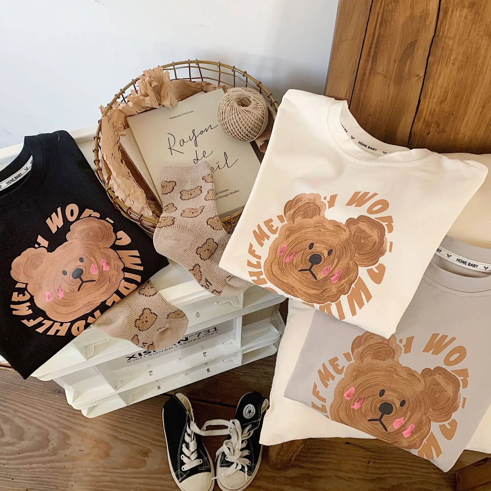 

Новая весенняя футболка для мальчиков и девочек с рисунком из мультфильма HoneyCherry простая Удобная хлопковая футболка с длинными рукавами