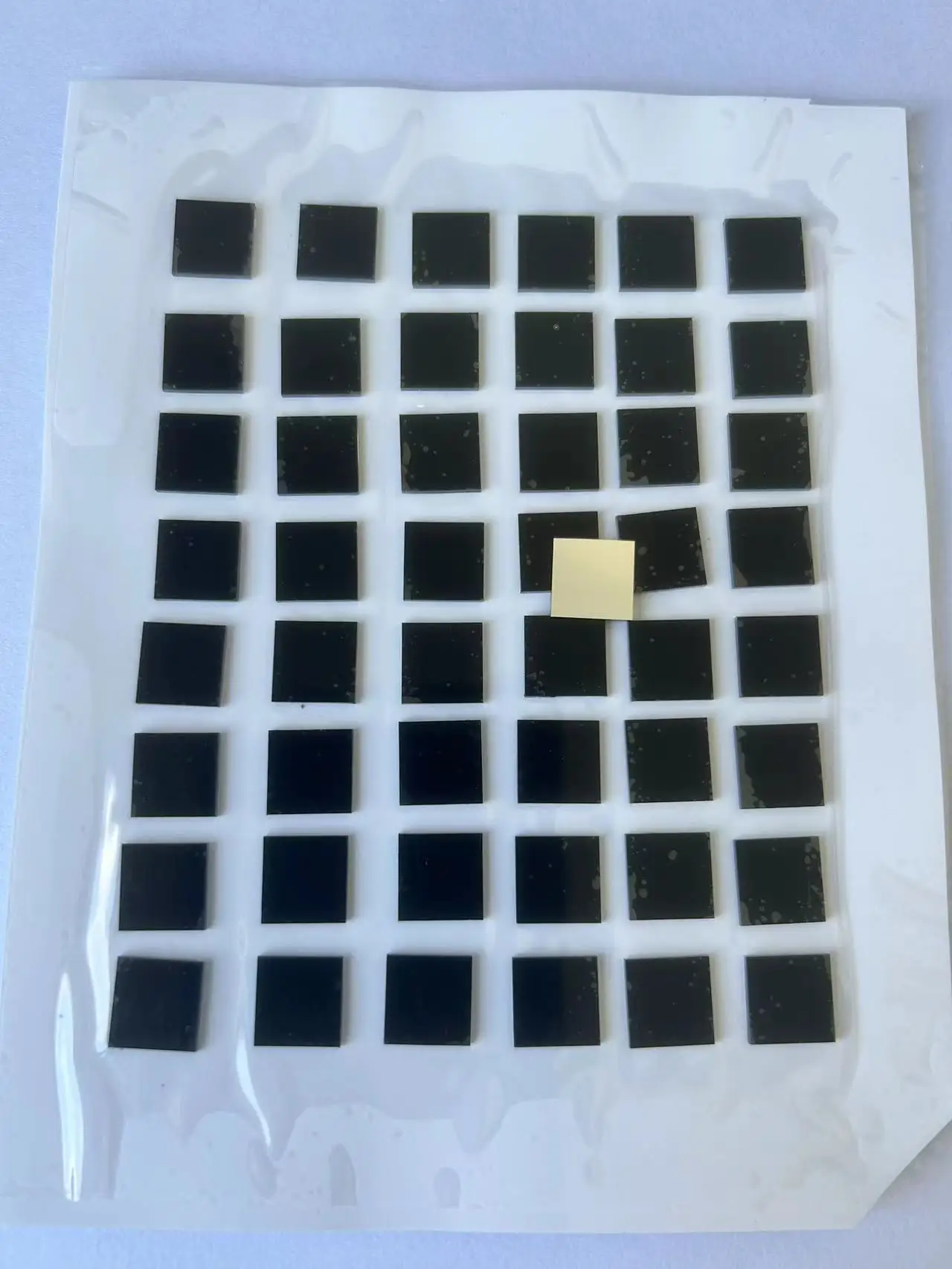 

Черный узкополосный инфракрасный фильтр 905 нм