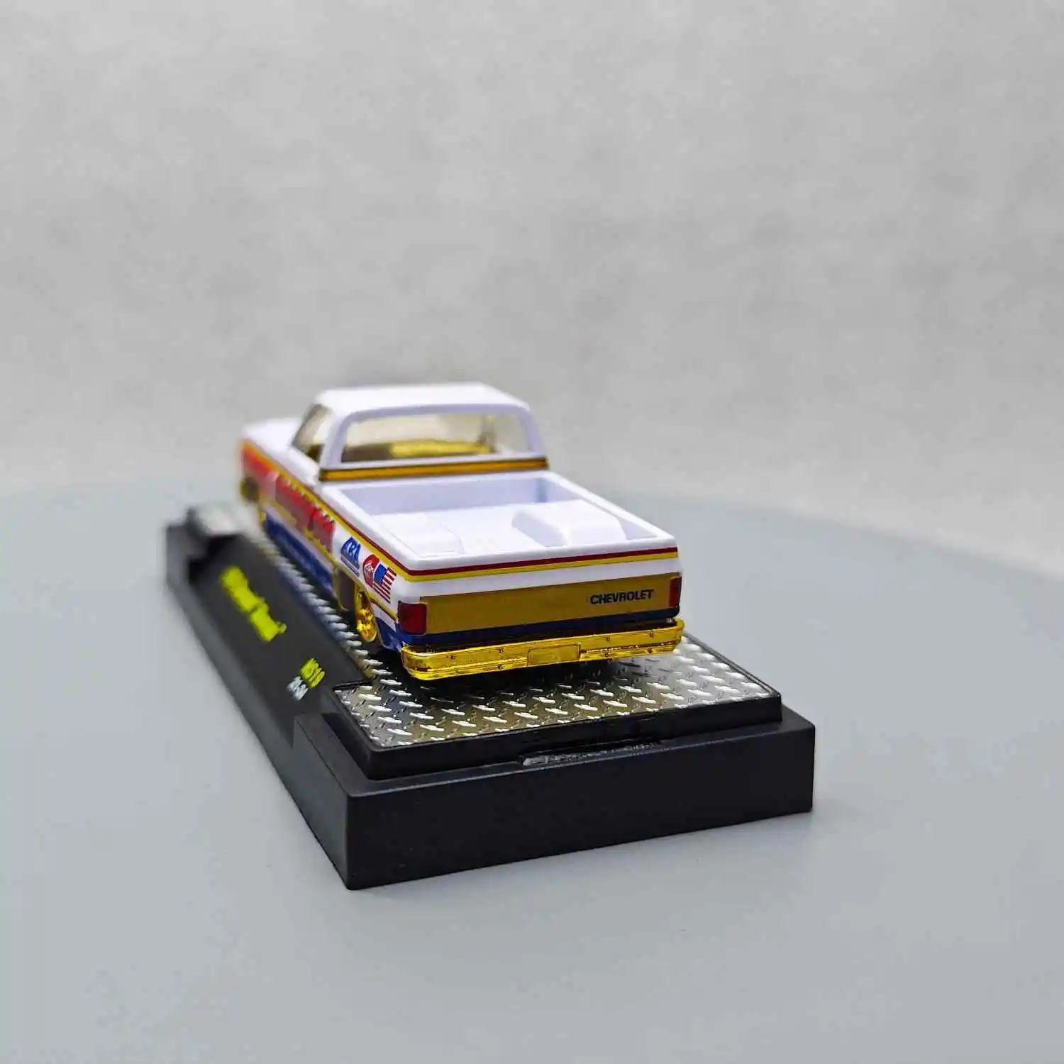 M2 машины 1/64 1979 HS19 Серебряная модель модели автомобилей из литого сплава