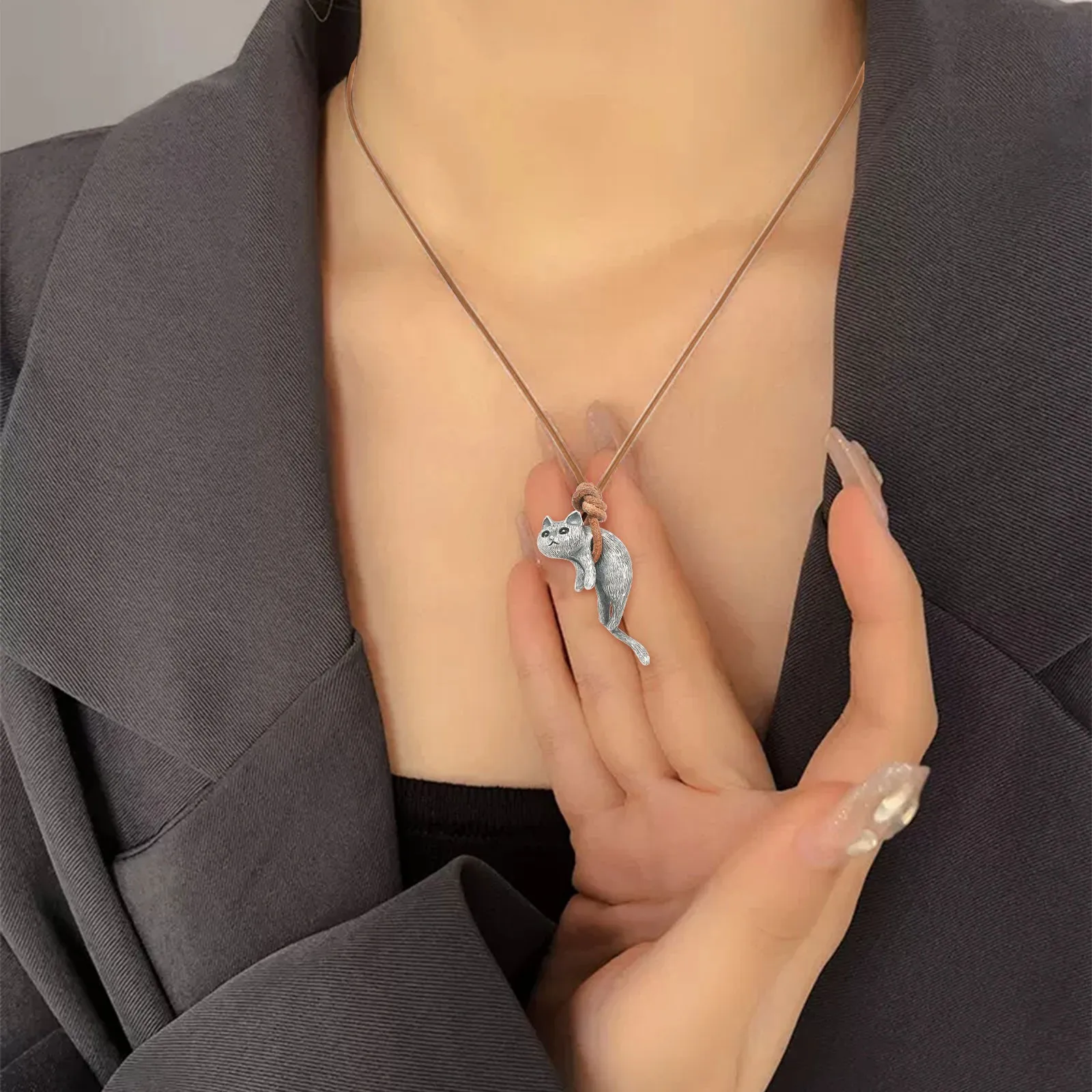 

Cat Pendant Necklace Womens Lovely Graphic Delicate Design Choker Personality Charm Chain Necklace Accessories Birthday Gifts