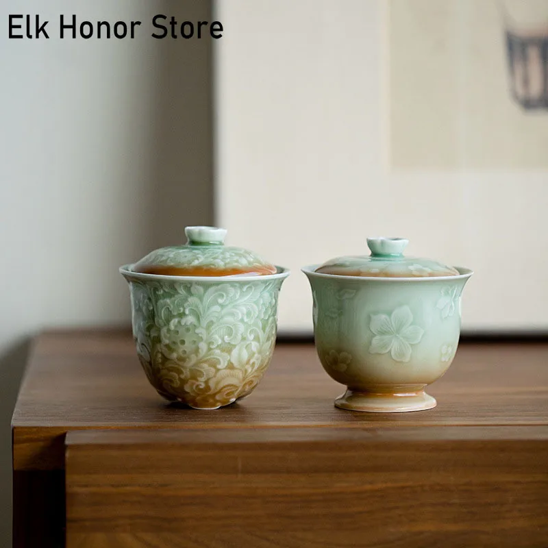 

Retro Gradient Blue Carving Three-legged Peony Tea Tureen Creative Imitation Song Ceramic Tea Bowl With Lid Tea Maker Gaiwan