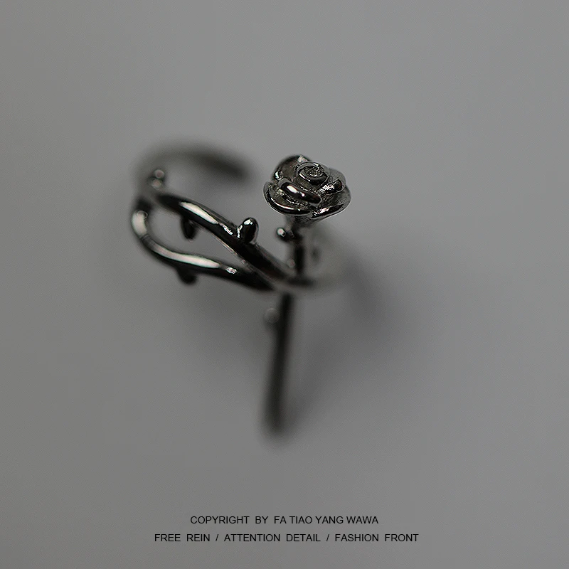 

Rose thorns dark ear clip