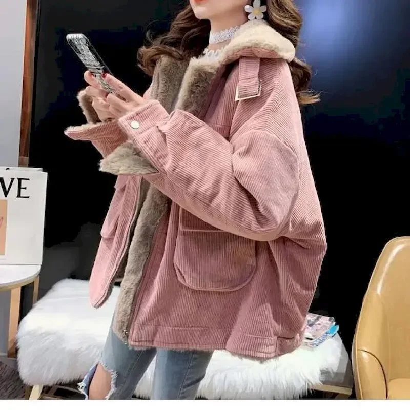 

Новинка 2023, зимнее пальто для женщин, Корейская свободная Вельветовая куртка на молнии из овечьей шерсти, утепленная Хлопчатобумажная Куртка, женские парки