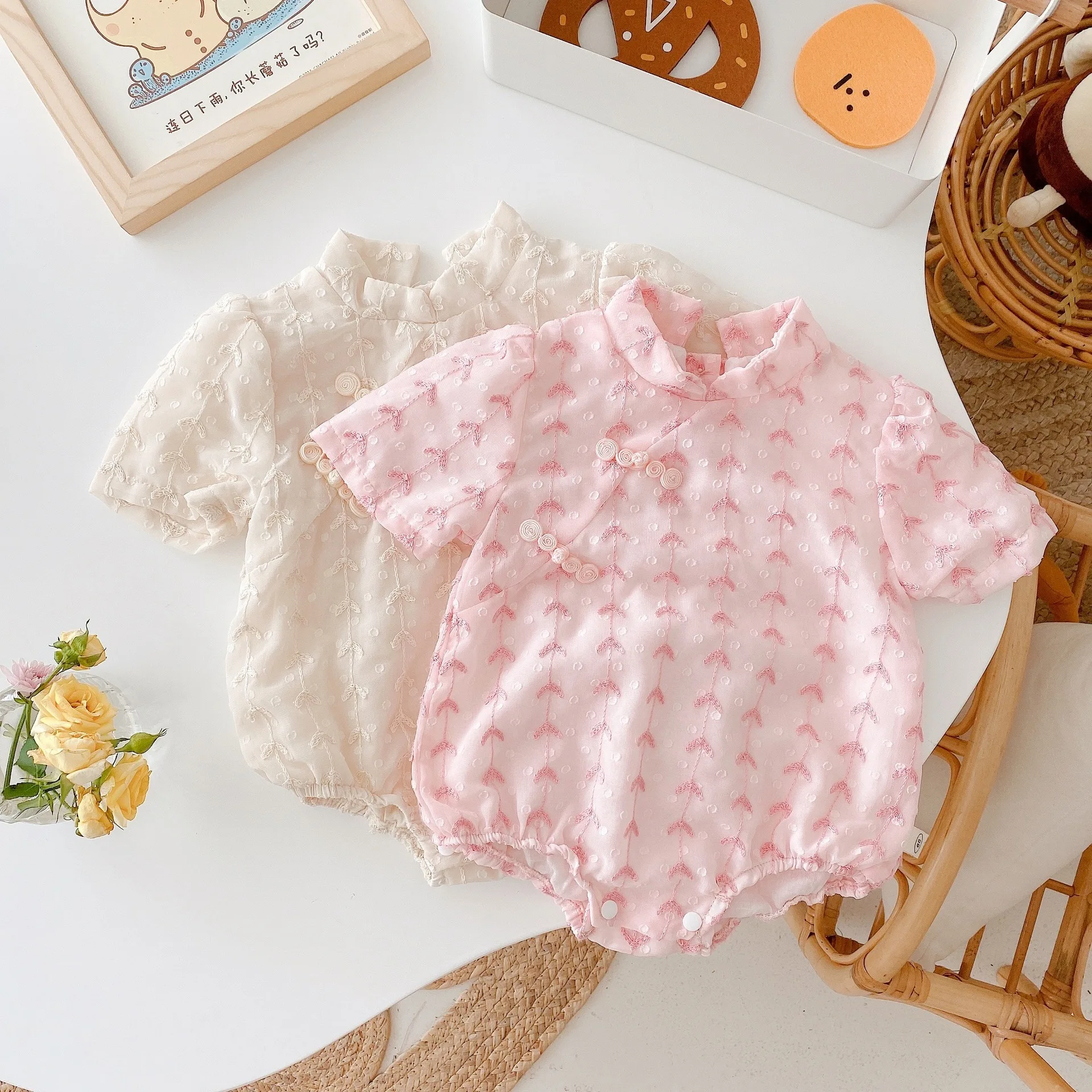 

2022 Newbron Clothes Girls Summer romper baby Chiffon short sleeve creeper fashion solid Embroidered cheongsam 66-90 0-2year