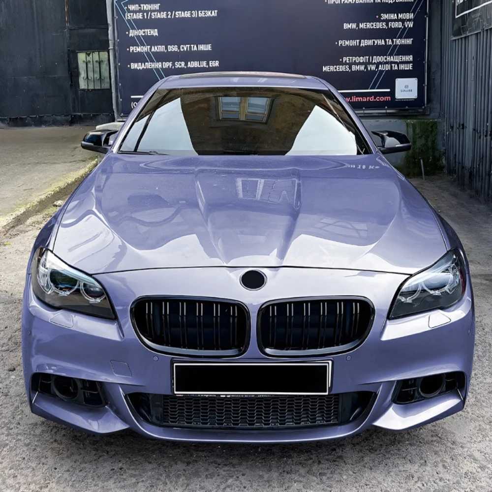 Фото Для BMW 5 серии F10 F11 2011-2017: Передняя гоночная решетка радиатора, глянцевая черная, с двойными линиями, замена автомобильной решетки №3