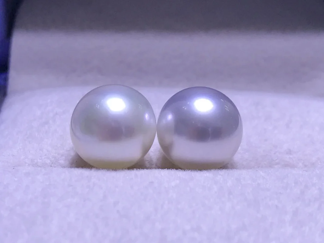 

Pair High-end Elegant 9-10mm Natural South Sea Genuine White Round Jewelry Loose Pearl Natural Loose Gemstones Jewelry