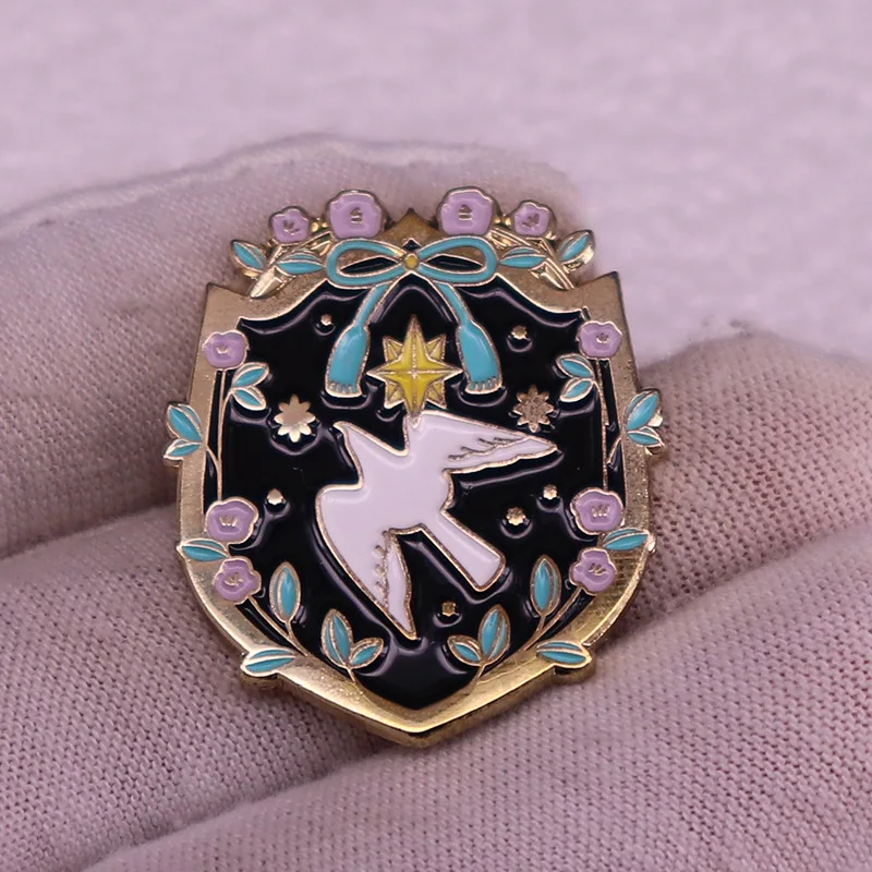 Лучшее качество милый мир голубь рандомные значки животные эмалированная