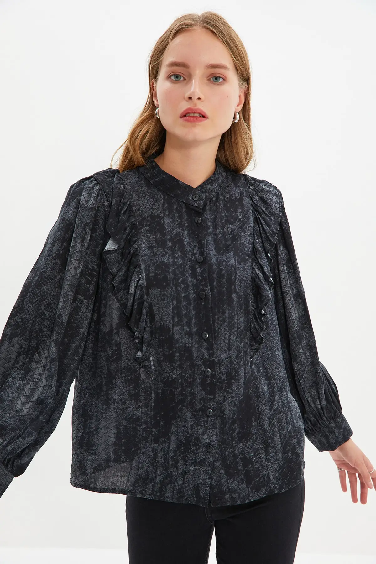 

Trendyol Flounces Shirt TWOAW22GO0386