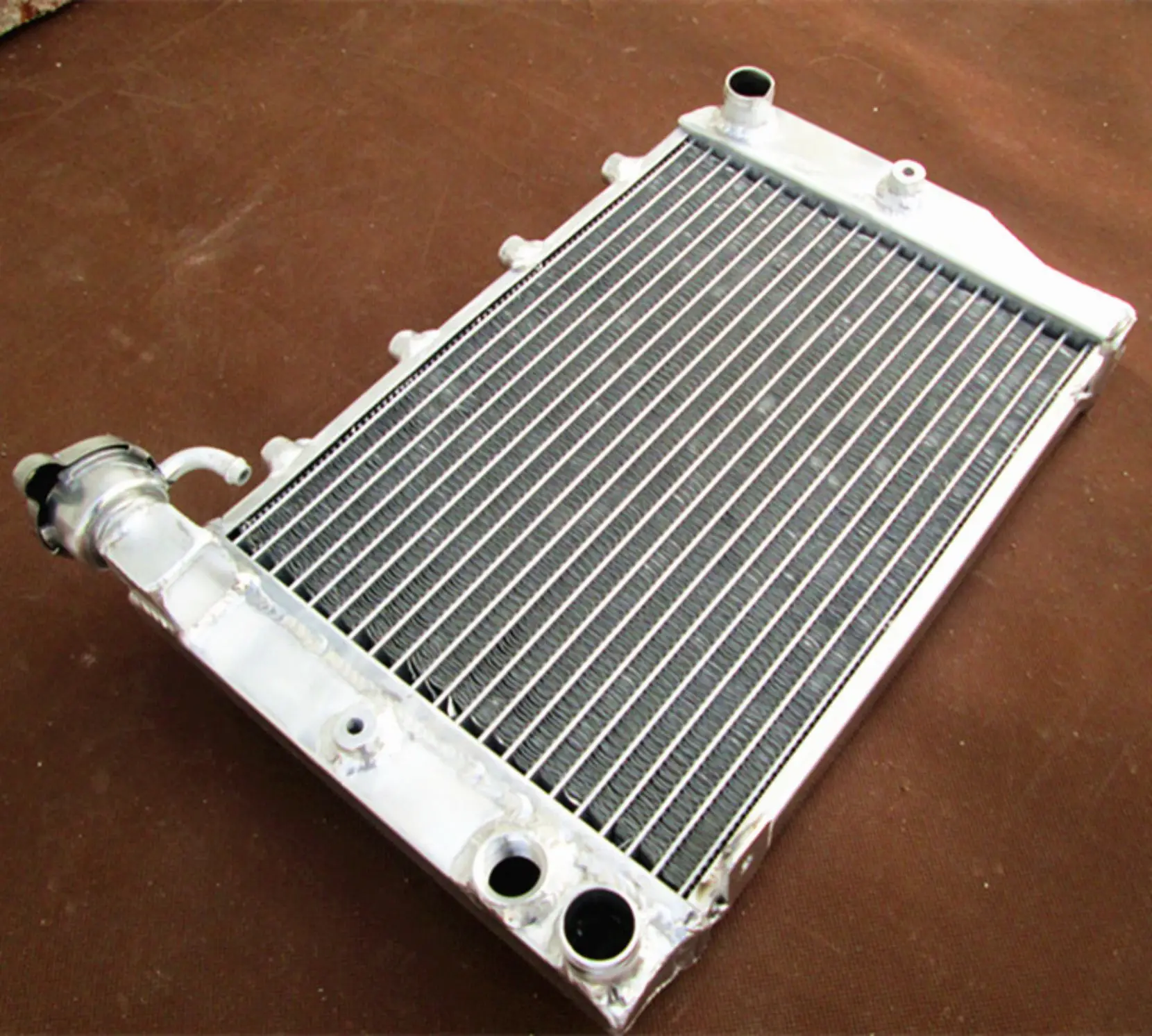 Для Honda Magna 700 VF700C 1982-1986 годов алюминиевый радиатор охладитель охлаждающей