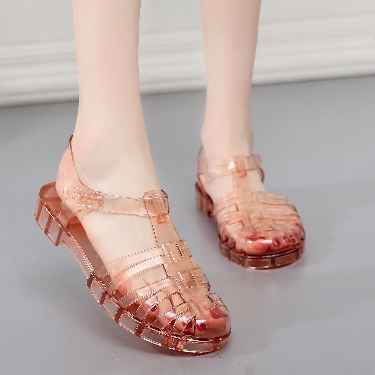 

Women's Jelly Shoes 2022 New Summer Casual Jelly Crystal All-match Roman Retro Baotou Flat PVC Jelly Sandals