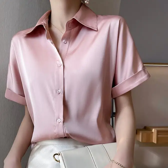 

Женская короткая рубашка с V-образным вырезом