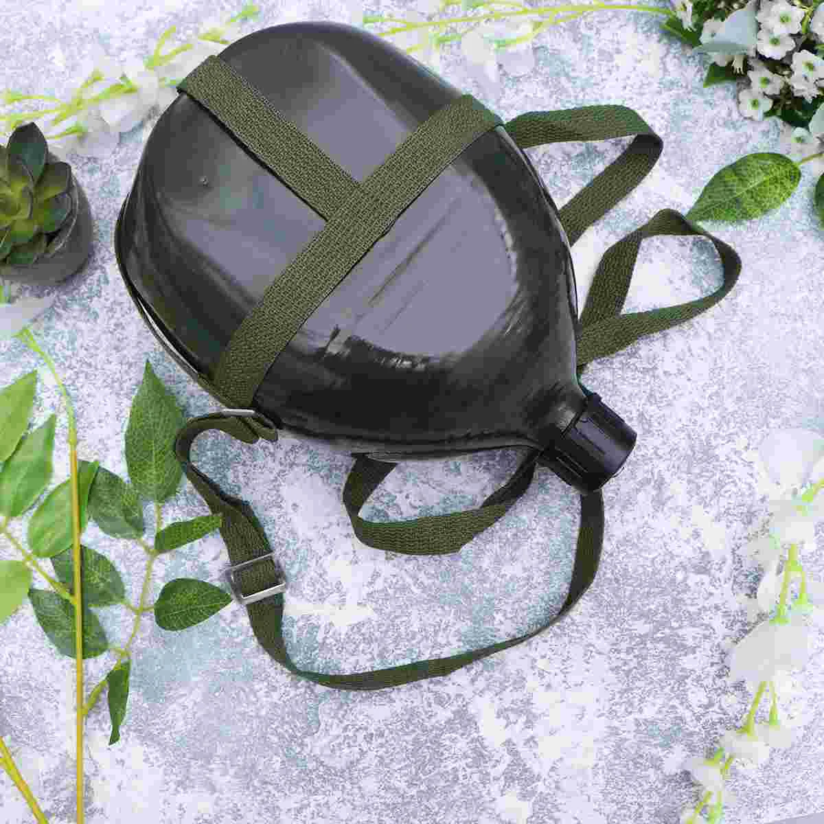 

1PC Green Thicken 2.5L Capacity Durable Canteen Kettle with Shoulder Strap for Travel Camping Outdoor