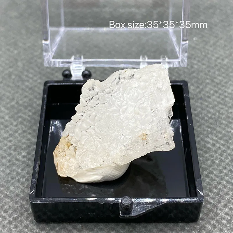 Флуоресцентный кварцевый камень