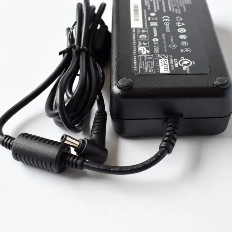 Фото Оригинальный адаптер питания Delta 19V 7.9A 7.89A 150W 5.5x2.5mm ADP-150TB B для ноутбуков Razer BLADE RZ09 911M2 M3 RC30-0099 №3