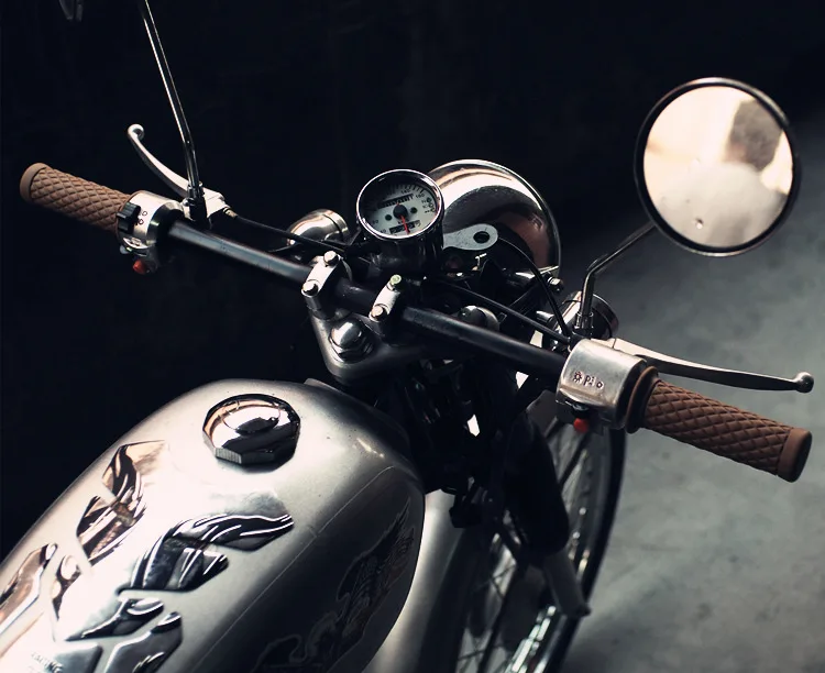 Руль резиновый универсальный для мотоцикла 7/8 дюйма в стиле ретро |