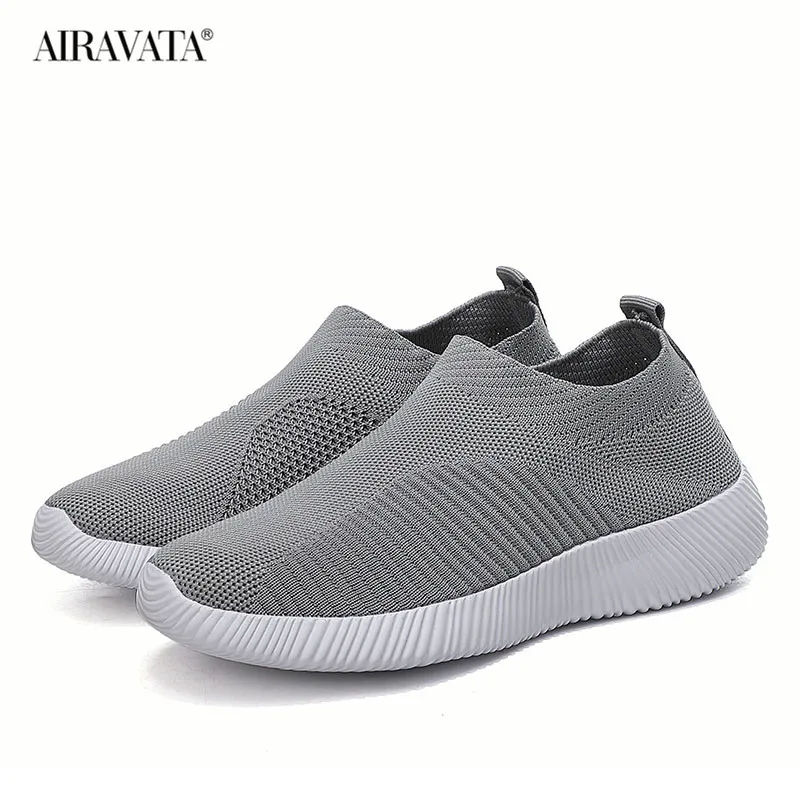 Women's Sports Shoes Lightweight Breathable Mesh Flying Woven Running Shoes Large Size