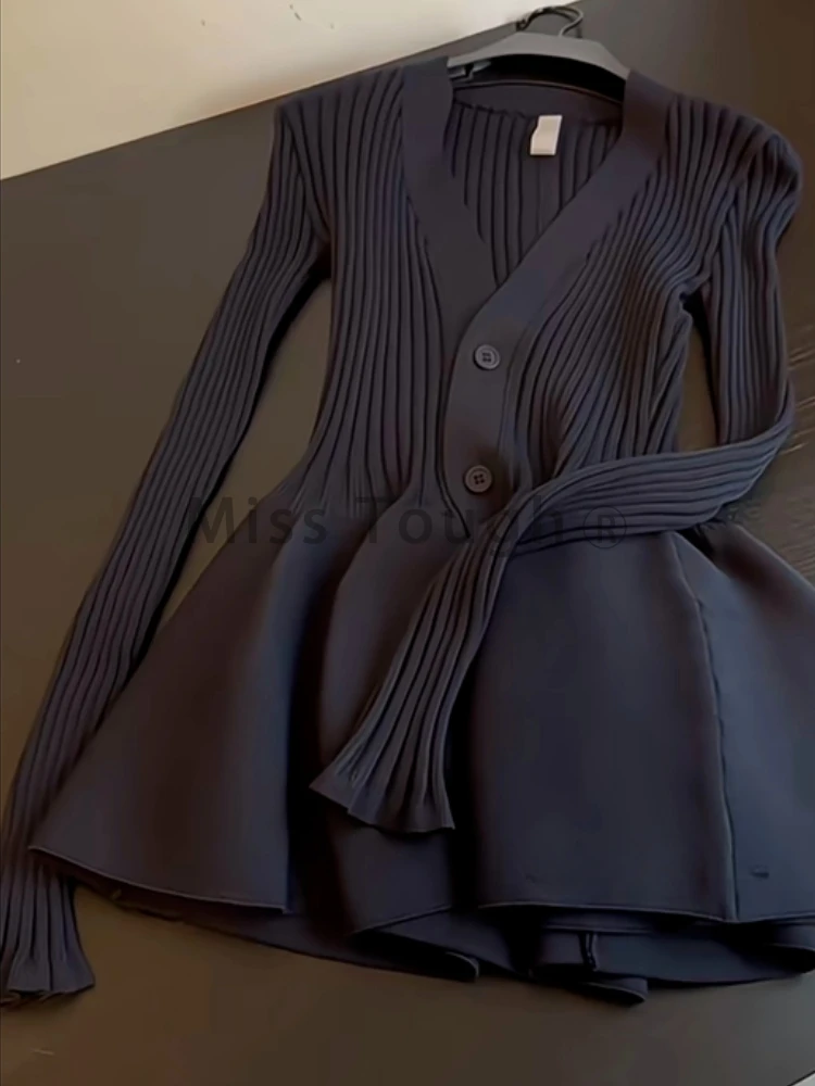 Зимнее трикотажное платье-свитер в стиле ретро женское дизайнерское элегантное