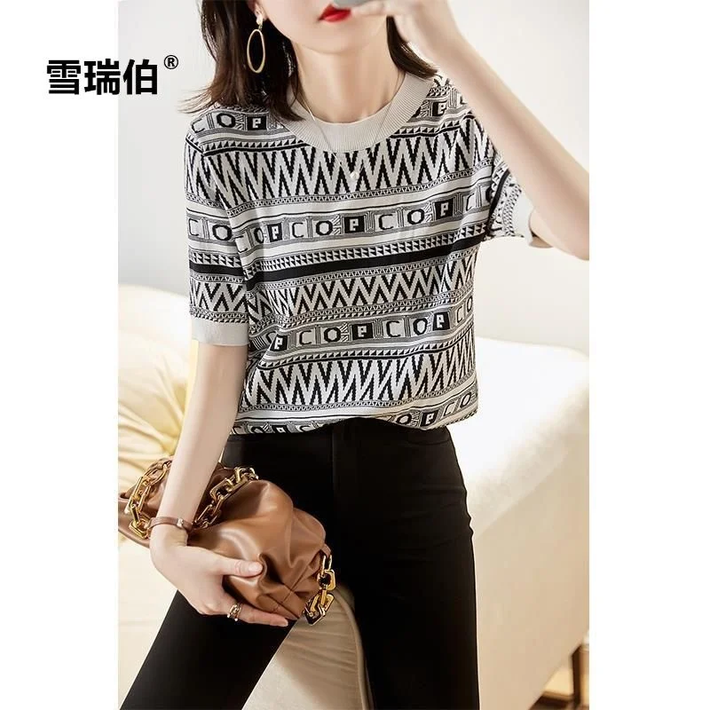 

Женская летняя жаккардовая рубашка с геометрическим принтом алфавита, новинка, свободная вязаная рубашка с коротким рукавом и круглым выре...