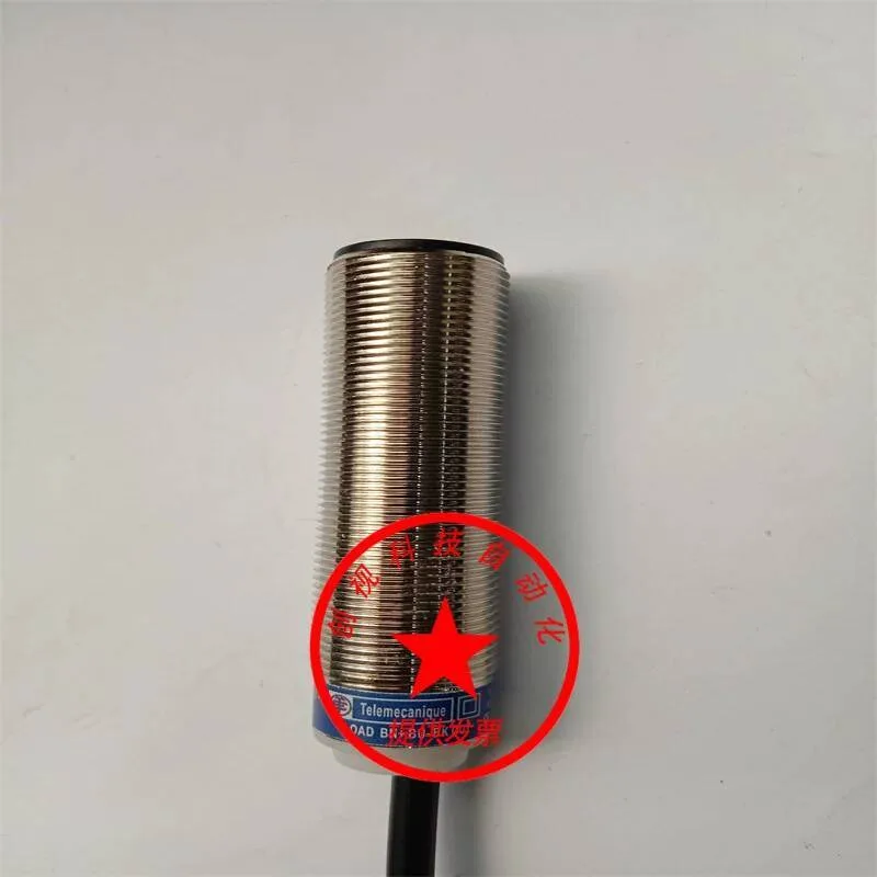 Фото Датчики приближения E2K-C25MF1   E2K-C25MY1   E2K-C25ME1   E2K-C25ME2 E2K-C25MY2 №1