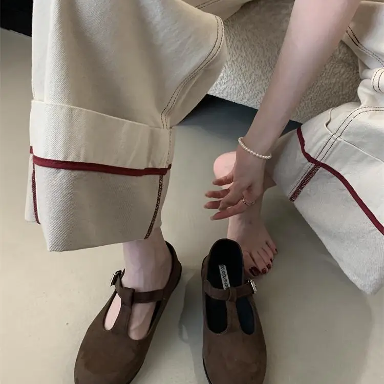 Туфли женские на плоской подошве в британском стиле осенние оксфорды с круглым