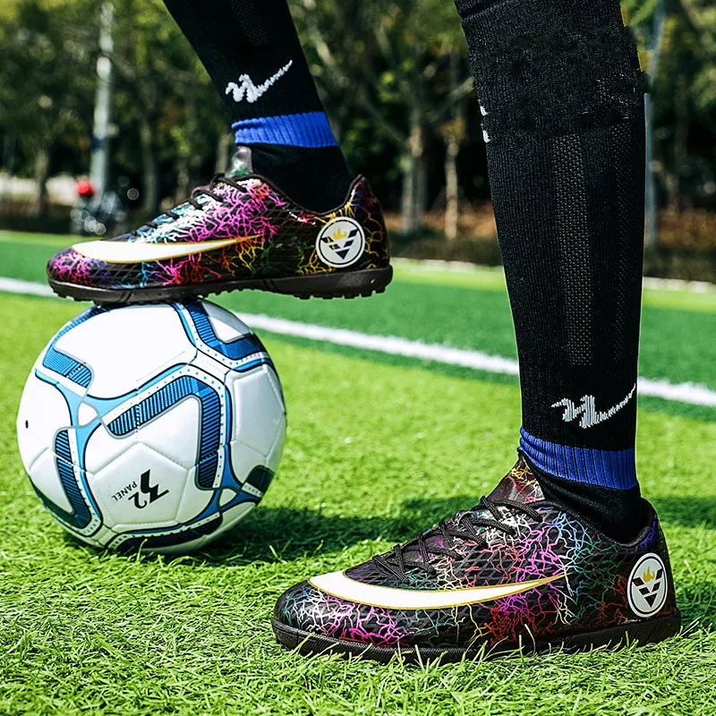 Professional Men Kids Indoor Soccer Shoes TF/AG Futsal Football Boots Men Boys Turf Soccer Cleats Training Sport Sneakers Women