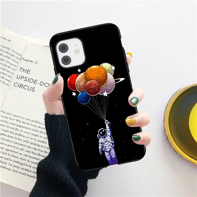 Чехол для телефона с изображением звездного неба астронавта iphone 12 11 13 7 8 6 s plus x xs xr