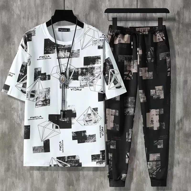 

2022 Summer Men's Sets Korean Fashion Two Piece Set Tracksuit Men Print T Shirts+Trousers Casual Men Clothing Trend Joggers Sets