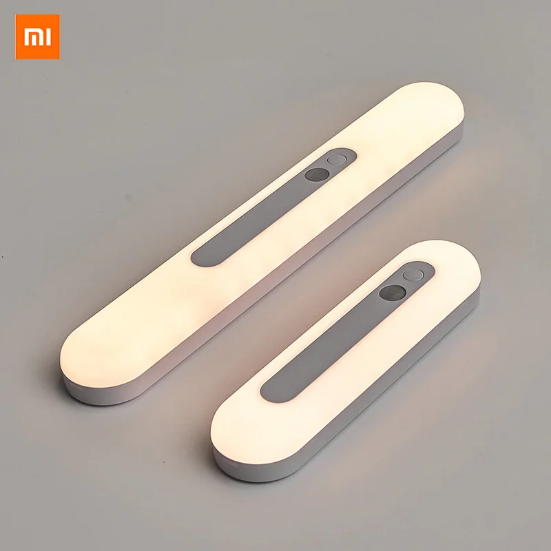 Цена Светодиодный светильник Xiaomi с датчиком движения, зарядка через USB, лампа для шкафа, комнатный ночник для туалета, спальни, кухни